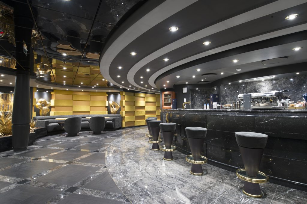 „pr_yc_top_sail_lounge_03#.jpg”